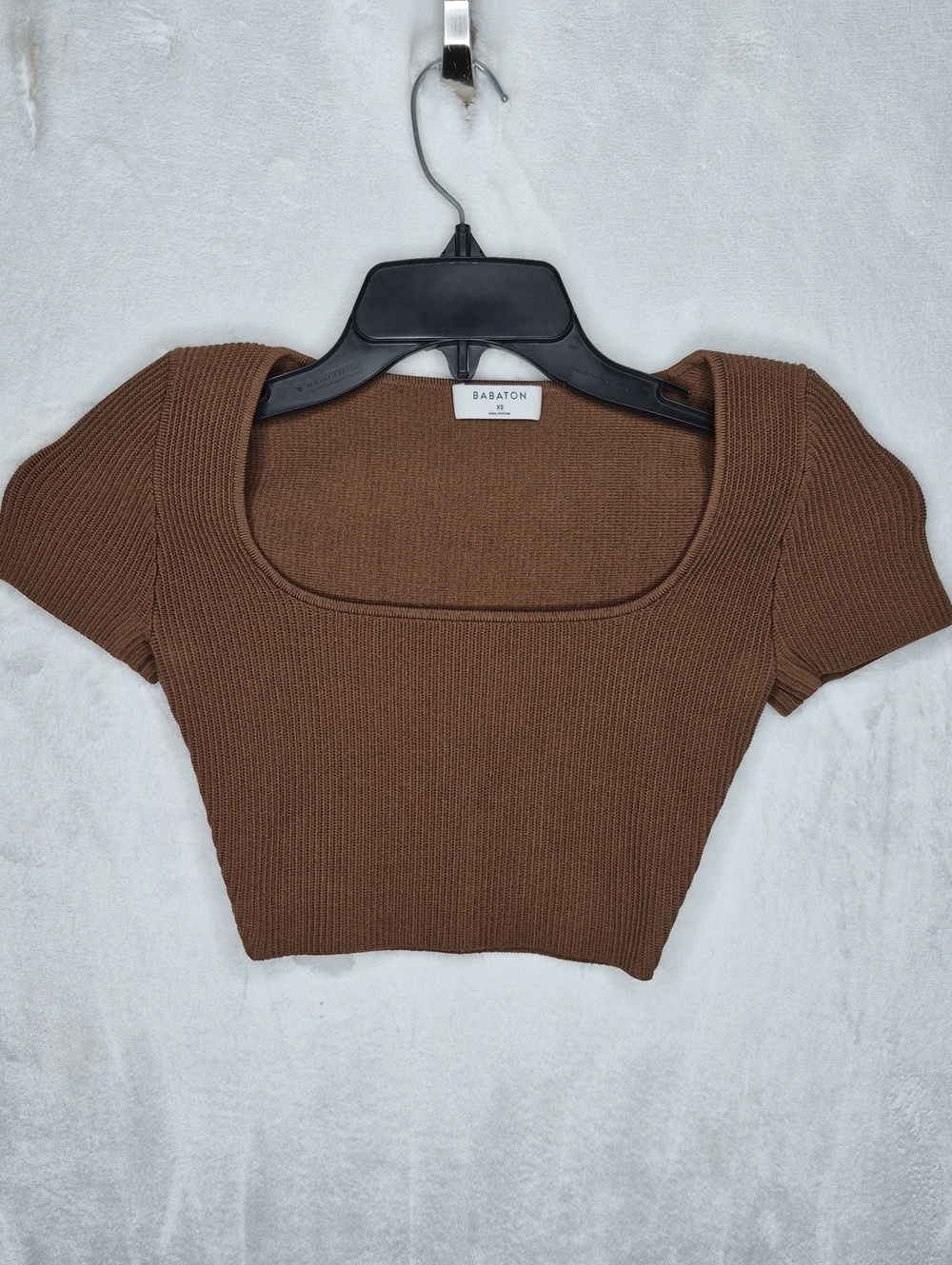 Aritzia Babaton Sculpt Knit Square Neck Cropped Top Brown Ribbed Tee Size XS